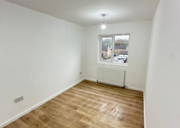 WhatsApp Image 2025-11-14 at 16.33.36 (1)