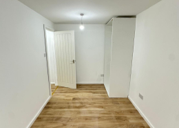 WhatsApp Image 2025-11-14 at 16.33.36 (3)